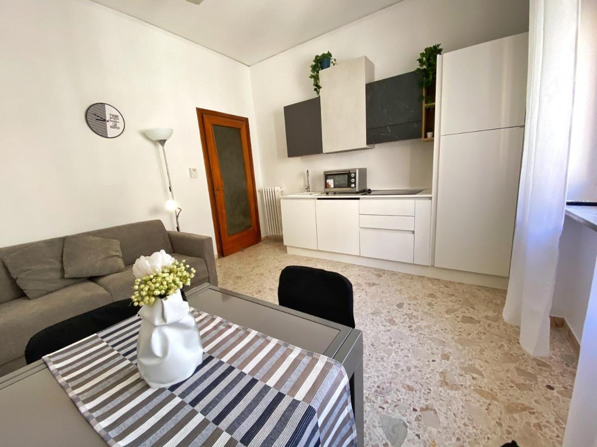 Casa Vacanze Salerno Al Corso Exterior photo